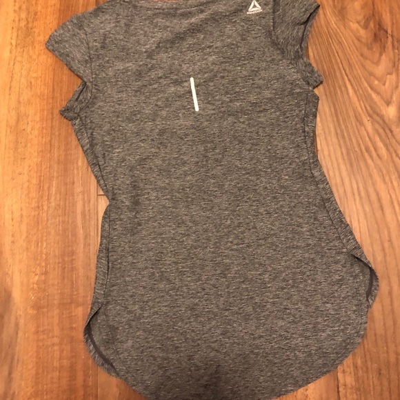 Reebok T-Shirt - Picture 2 of 2